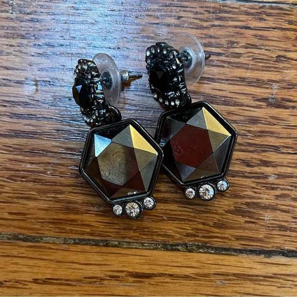 Banana Republic  Grey Black Gem Drop and Dangle Earrings - Picture 2 of 6